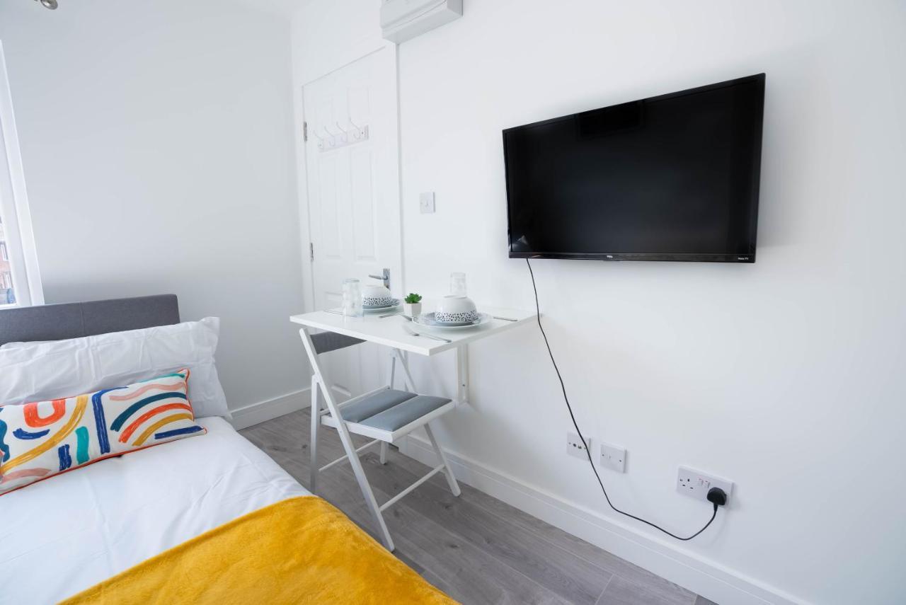 No 01 Small Studio Flat In Aylesbury Town Station Aylesbury (Buckinghamshire) Exterior foto