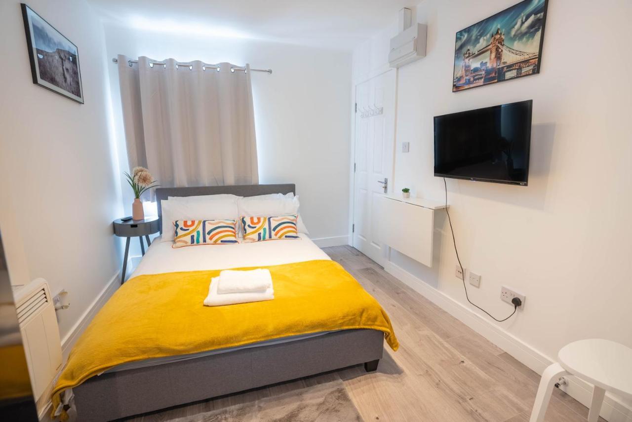 No 01 Small Studio Flat In Aylesbury Town Station Aylesbury (Buckinghamshire) Exterior foto